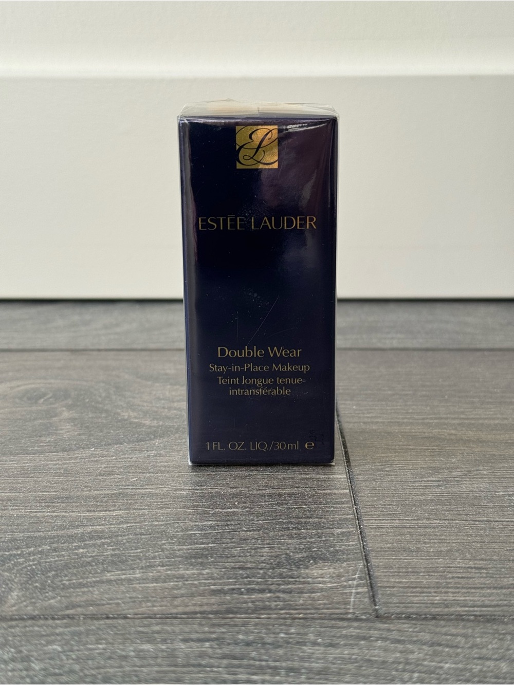 EstéeLauder Double Wear Foundation - 1N0 (Old Version)